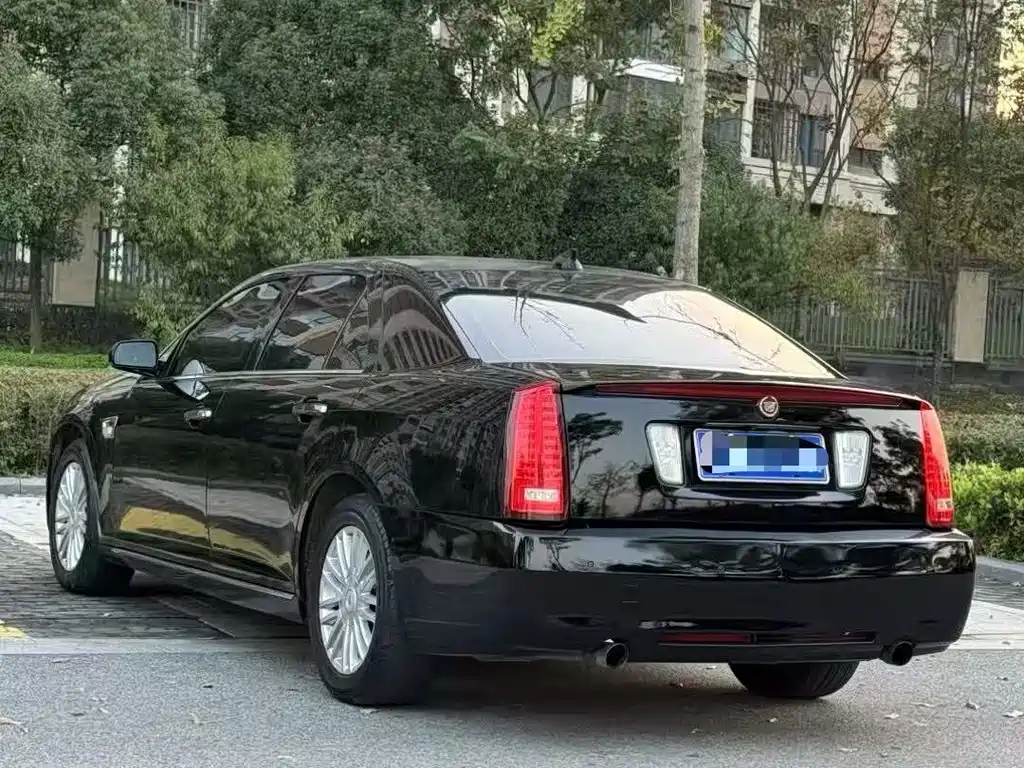 Cadillac SLS 2011 2.0T Luxury