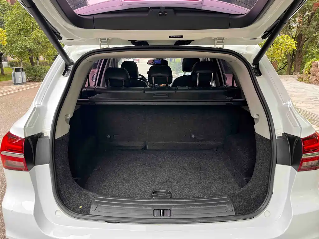Roewe RX5 — миниатюра 23