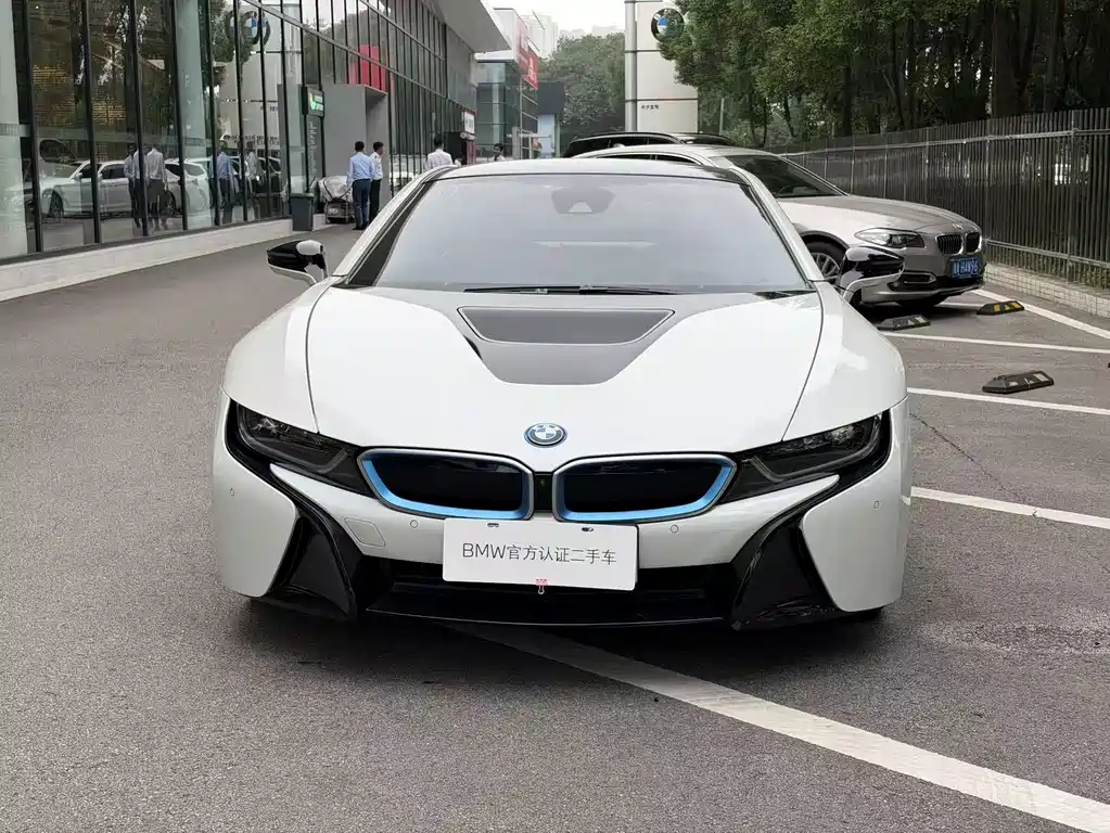 BMW i8 — миниатюра 6