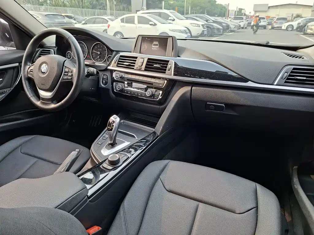 BMW 3 Series — миниатюра 18
