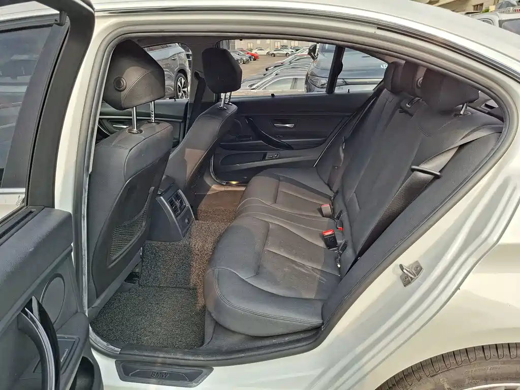 BMW 3 Series — миниатюра 24