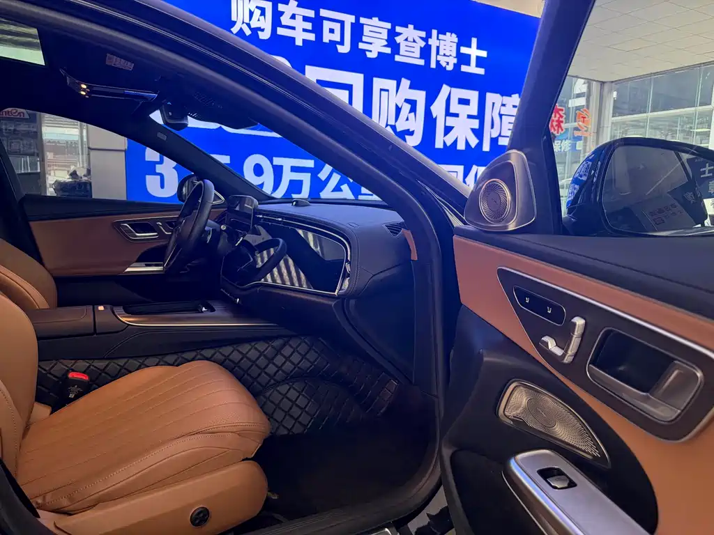 Mercedes-Benz E-Class — миниатюра 7