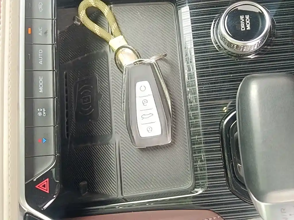 Geely Xingyue L — миниатюра 9