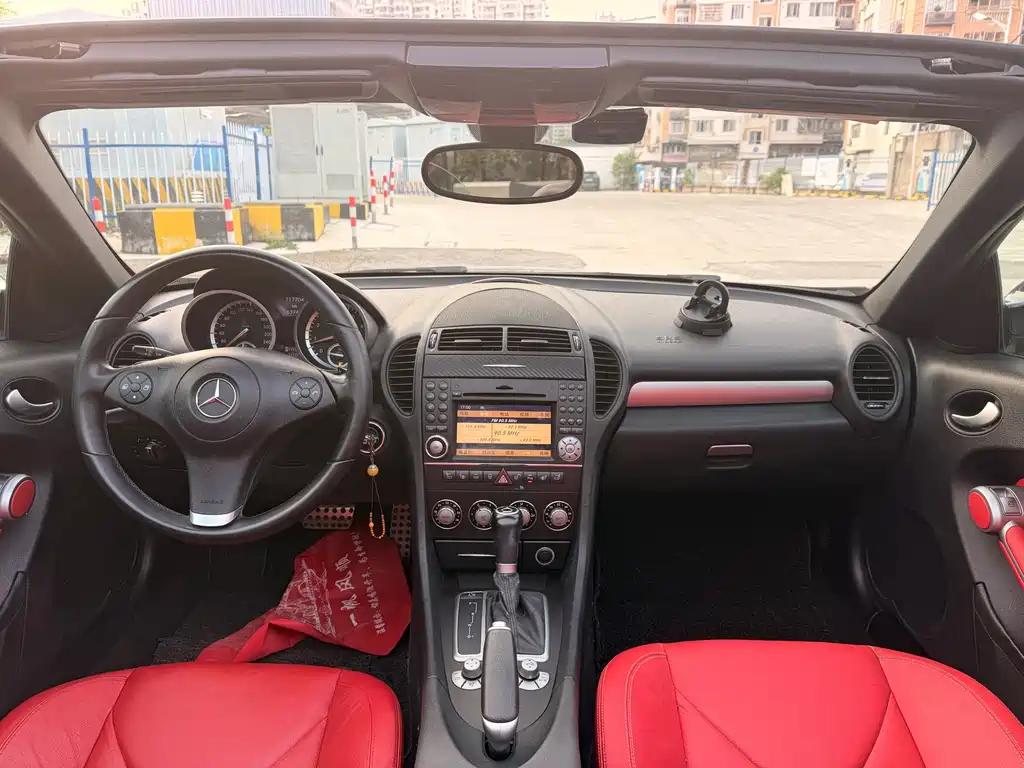 Mercedes-Benz SLK-Class — миниатюра 7