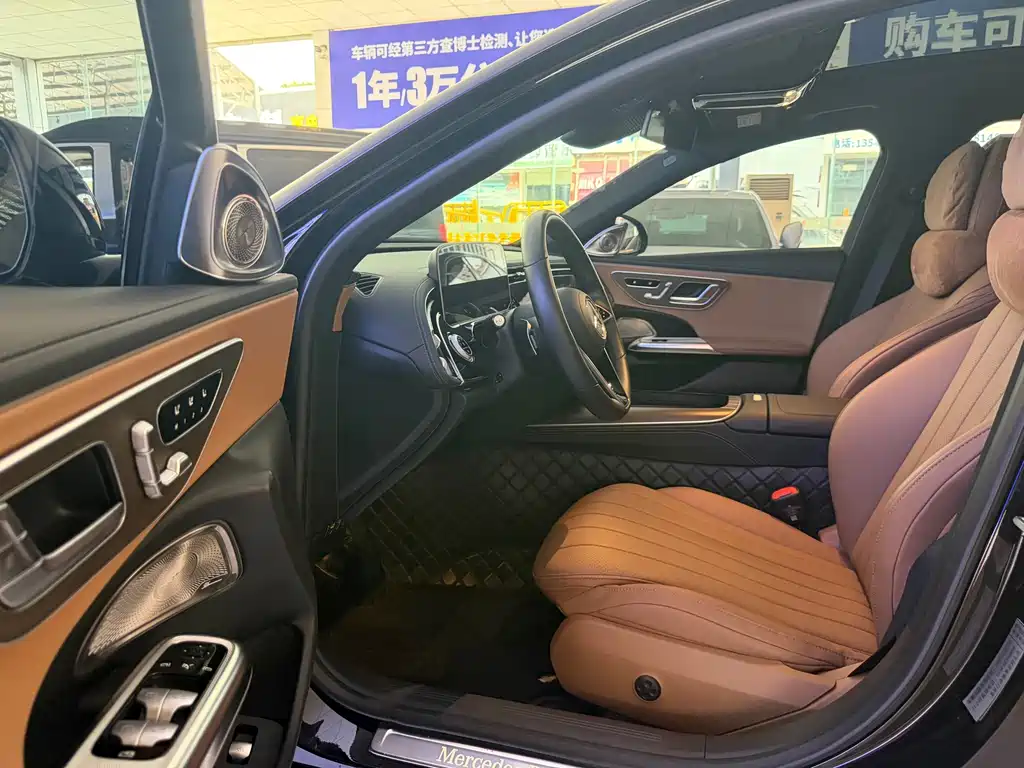 Mercedes-Benz E-Class — миниатюра 4