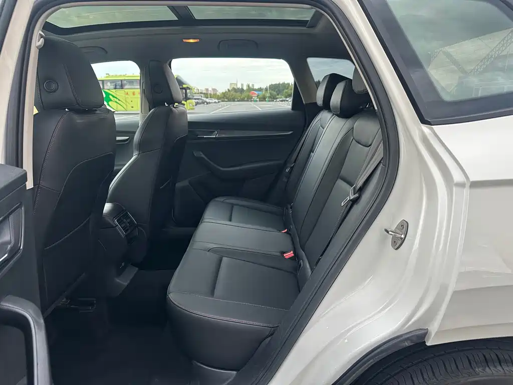 Skoda Karoq — миниатюра 5