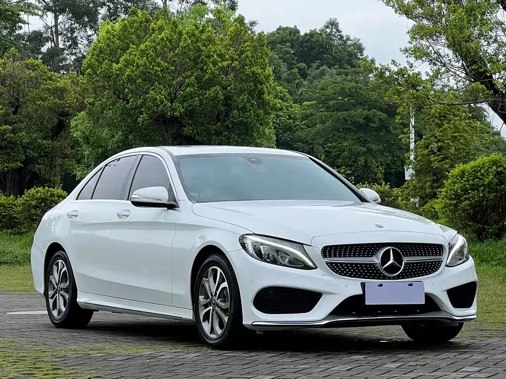 Mercedes-Benz C-Class — миниатюра 3