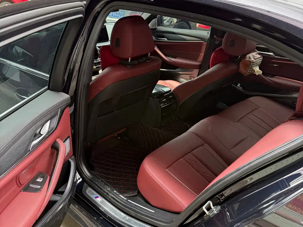 BMW 5 Series New Energy — миниатюра 6