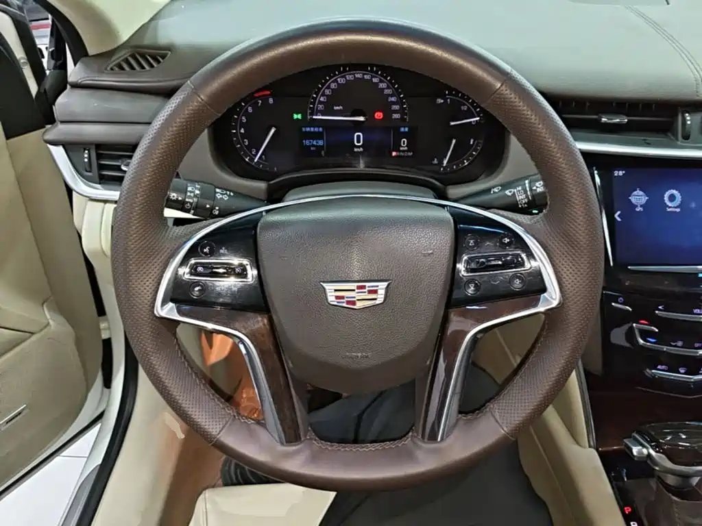 Cadillac XTS — миниатюра 11