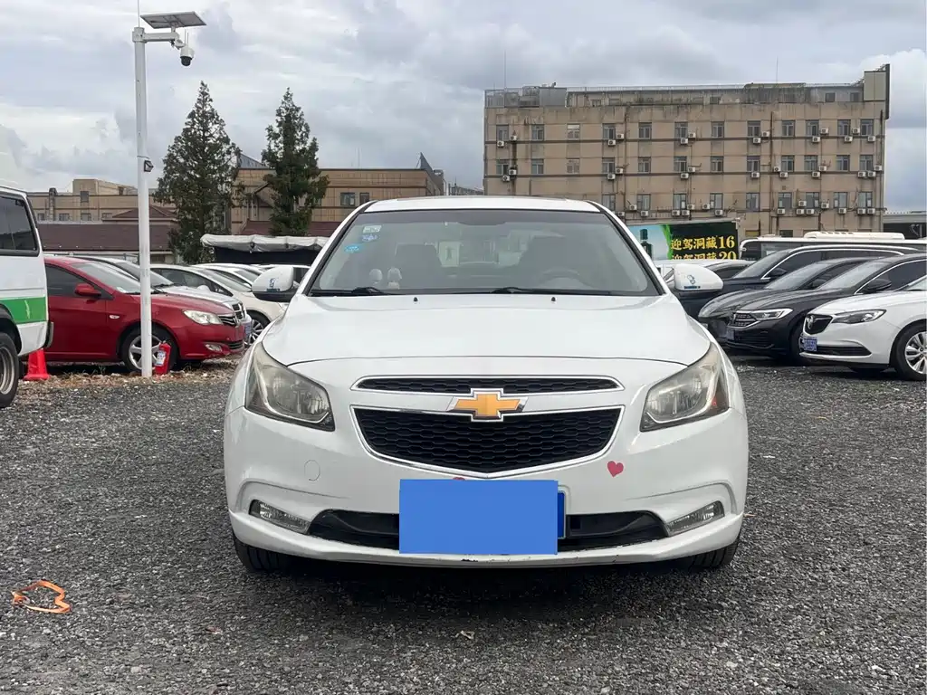 Chevrolet Cruze — миниатюра 2