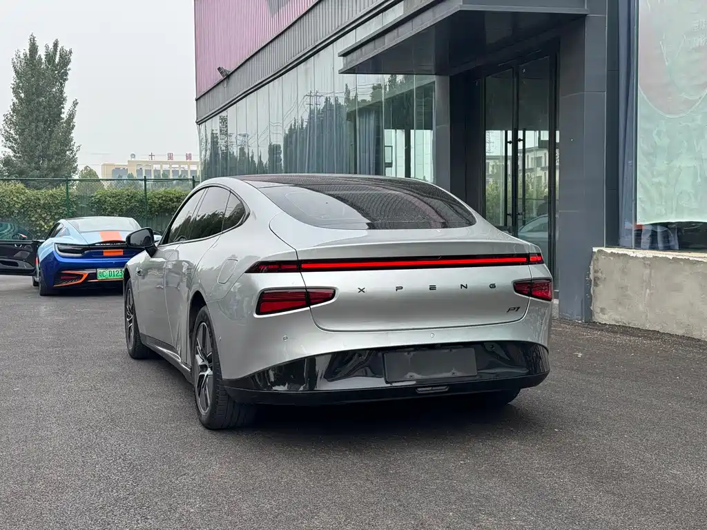XPeng P7 — миниатюра 5