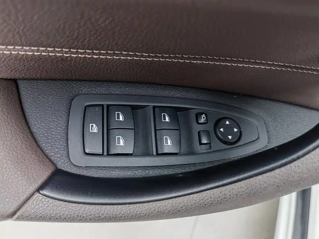 BMW X1 — миниатюра 9