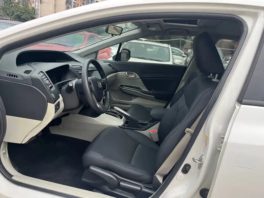 Honda Civic — миниатюра 4