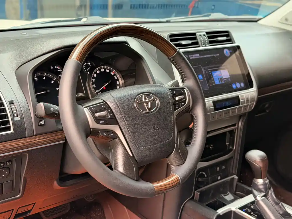 Toyota Prado — миниатюра 11