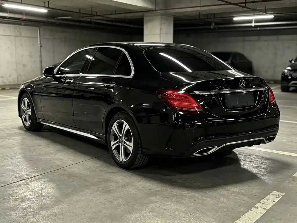 Mercedes-Benz C-Class — миниатюра 7