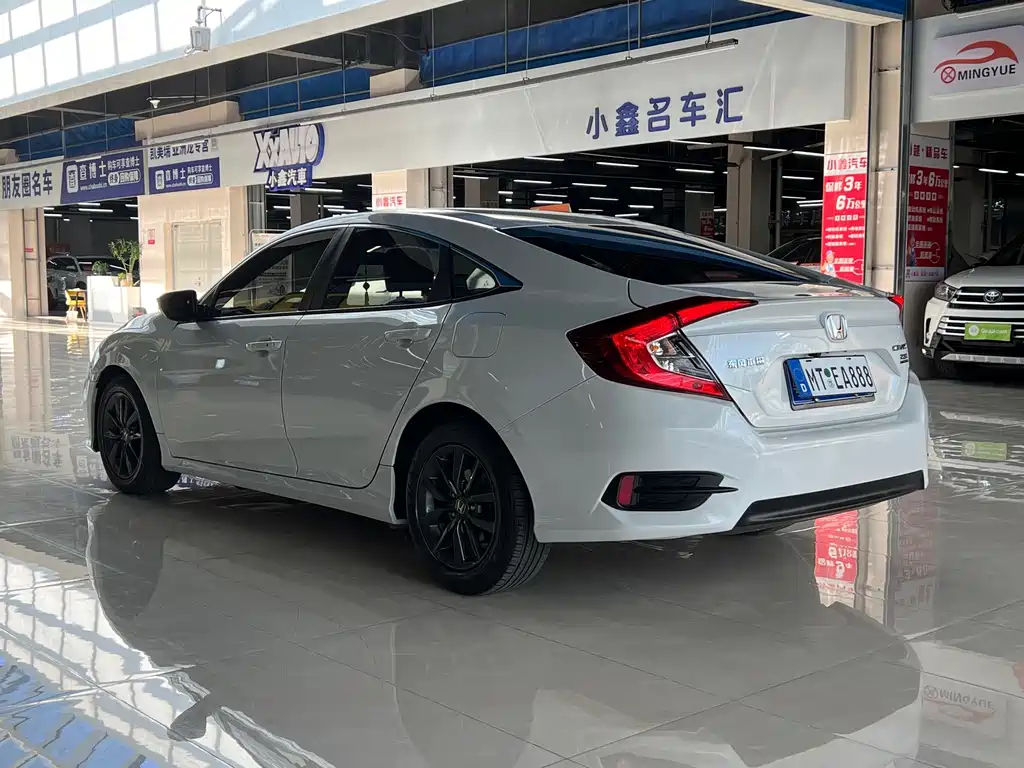 Honda Civic — миниатюра 7