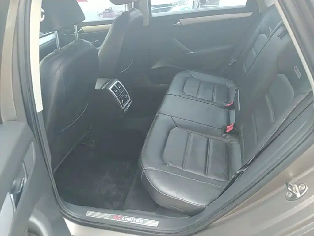 Volkswagen Passat — миниатюра 17
