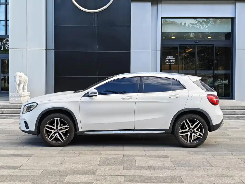 Mercedes-Benz GLA — миниатюра 4