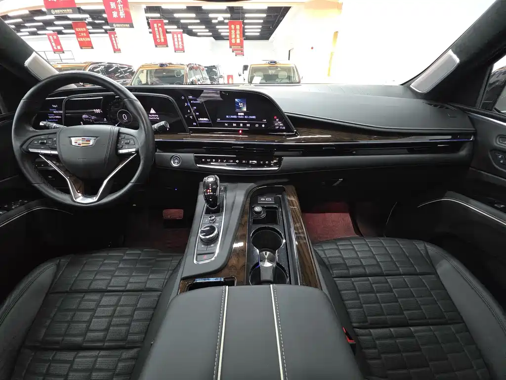 Cadillac Escalade — миниатюра 15
