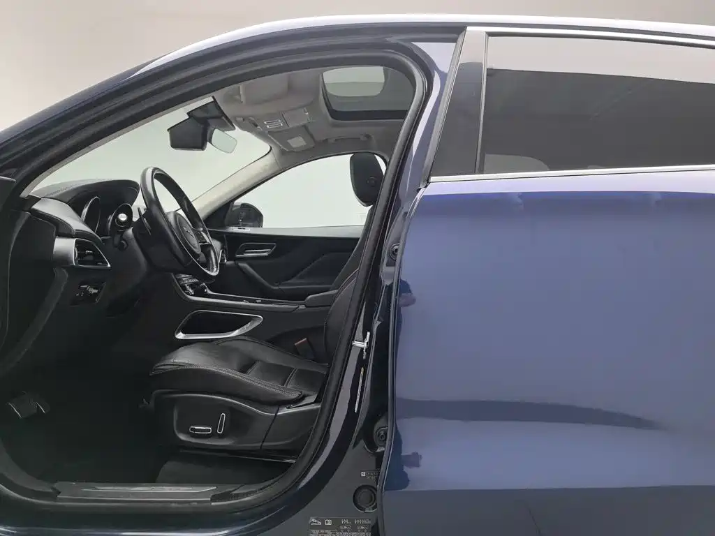 Jaguar F-PACE — миниатюра 10