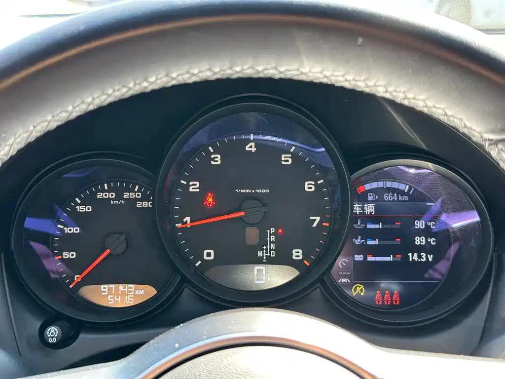 Porsche Macan — миниатюра 4