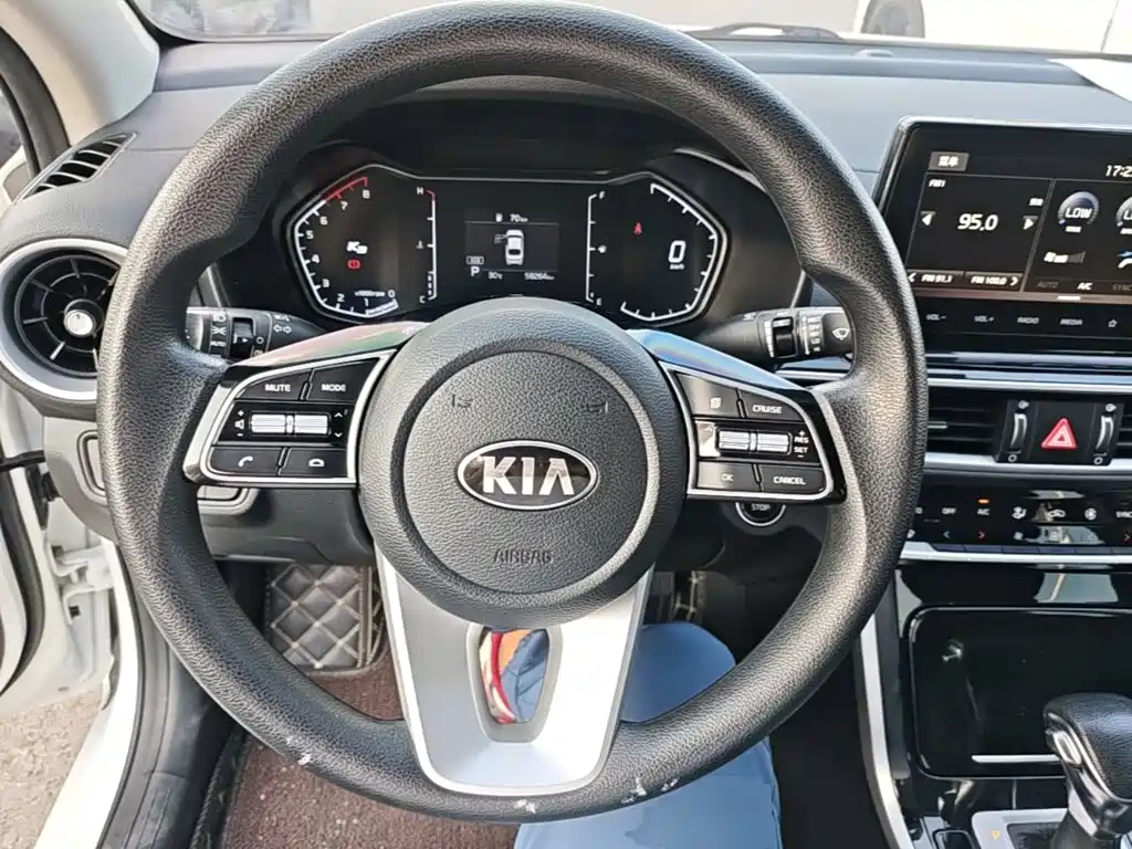 Kia K3 — миниатюра 11