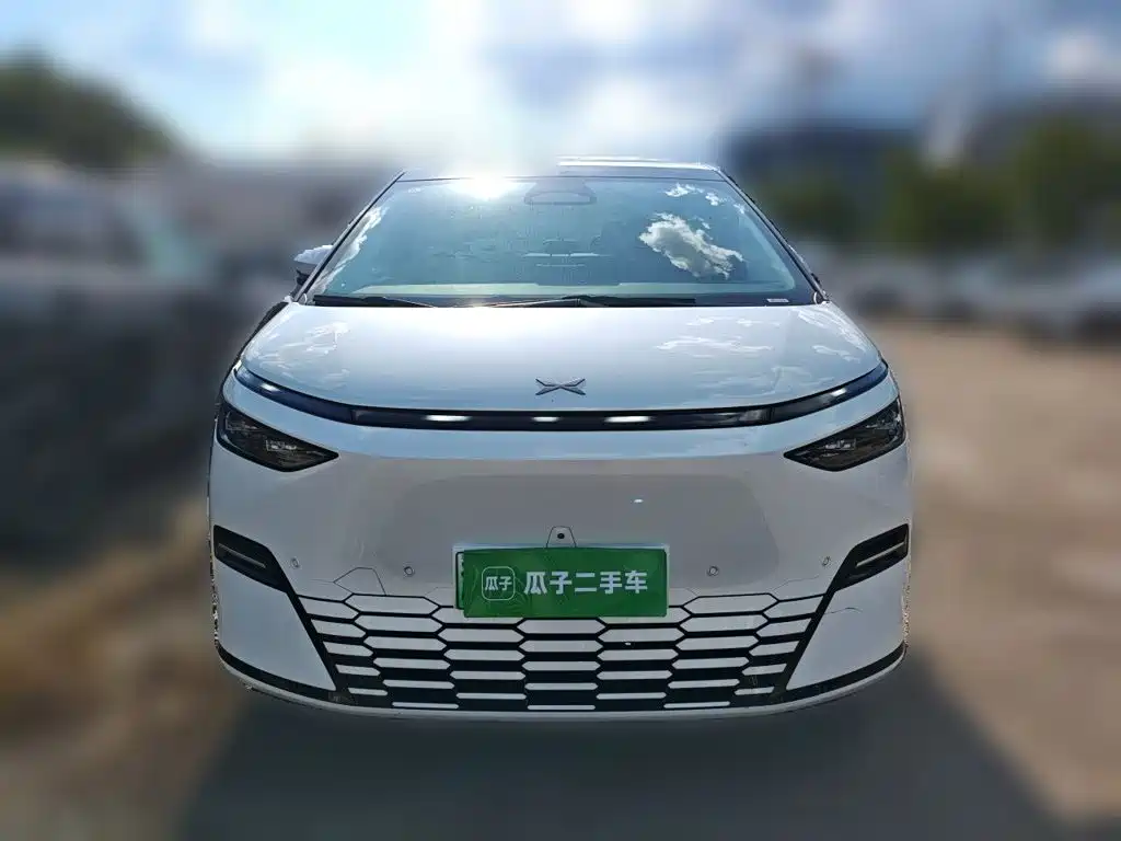 XPeng X9 — миниатюра 24
