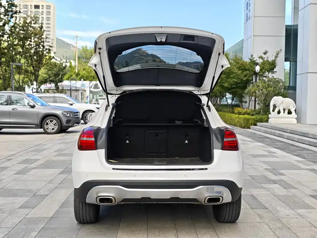 Mercedes-Benz GLA — миниатюра 14
