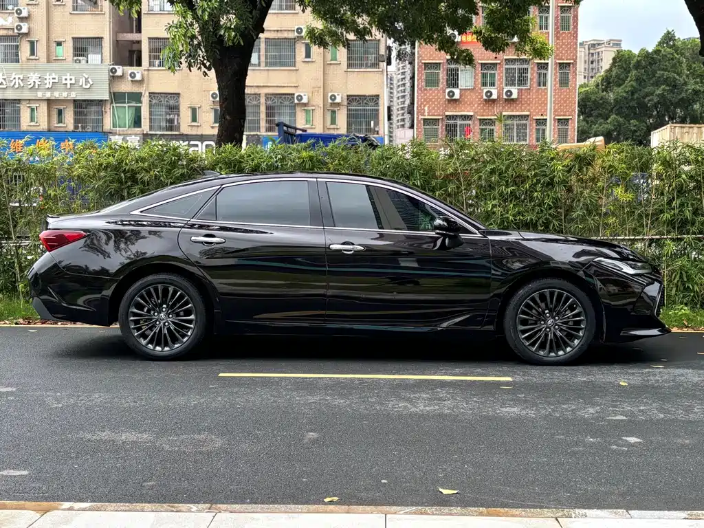 Toyota Avalon — миниатюра 4