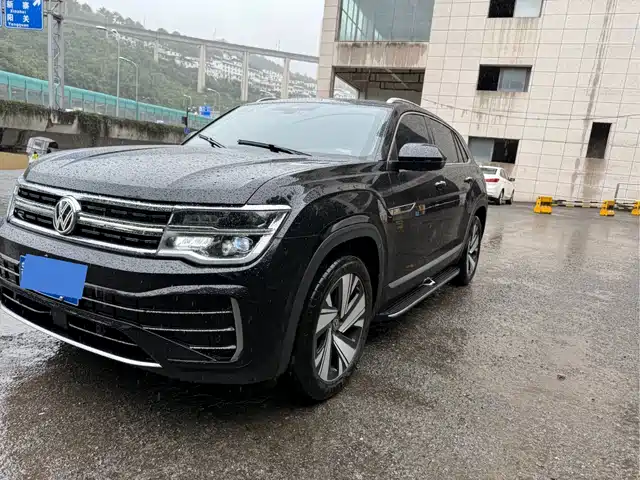 VOLKSWAGEN TOURANG 2023