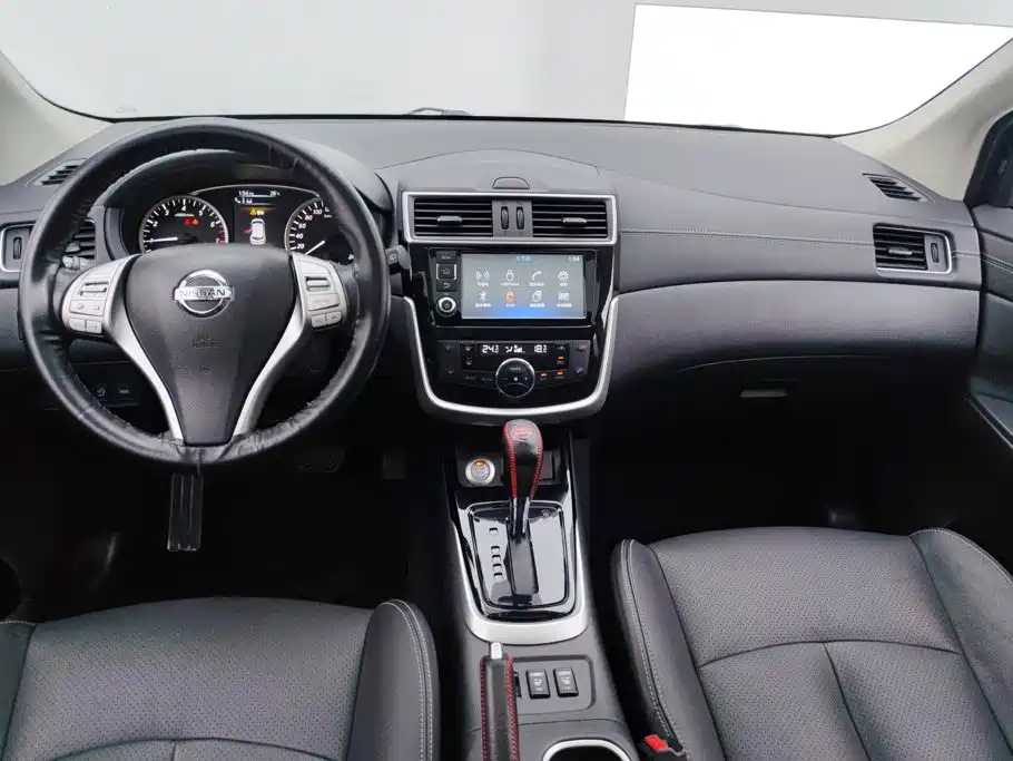 Nissan Tiida — миниатюра 12