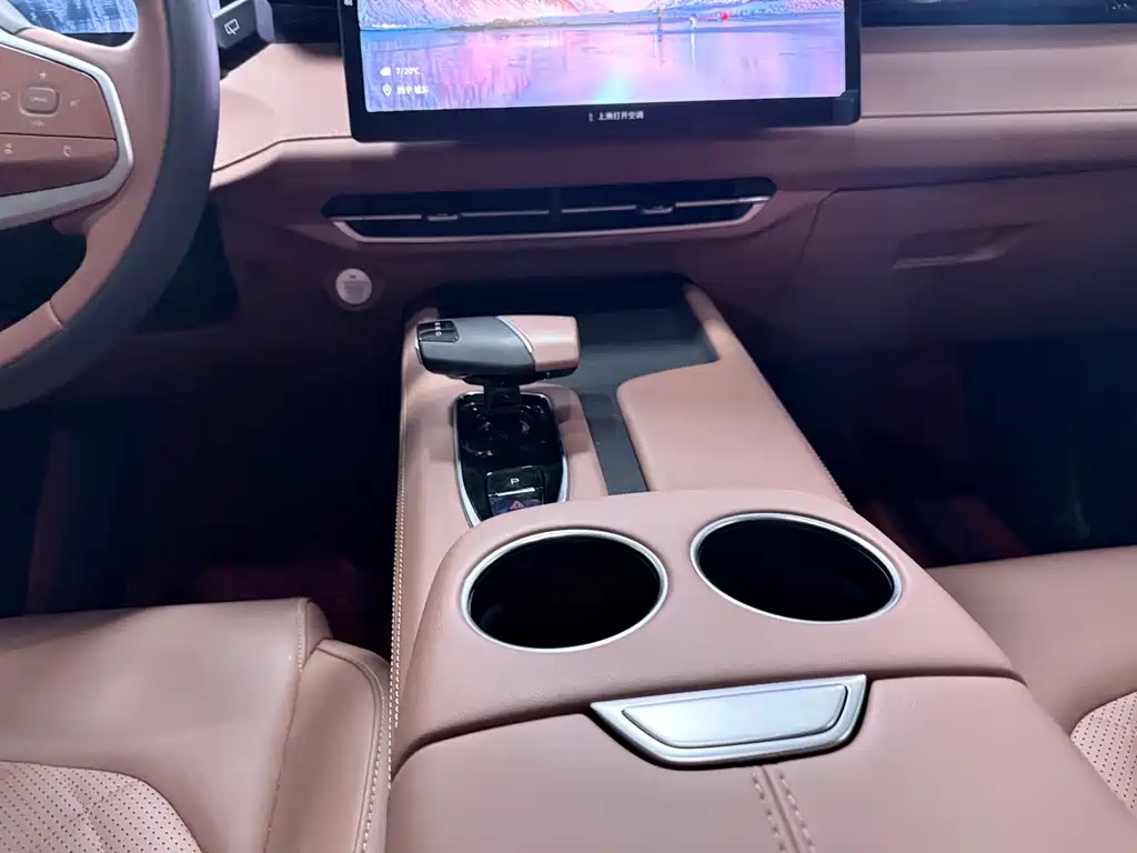 Changan UNI-Z New Energy — миниатюра 15
