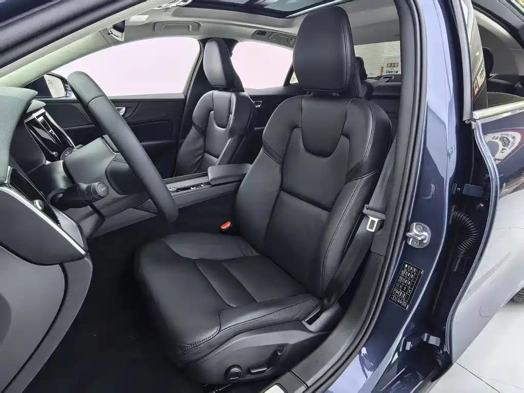 Volvo S60 — миниатюра 19