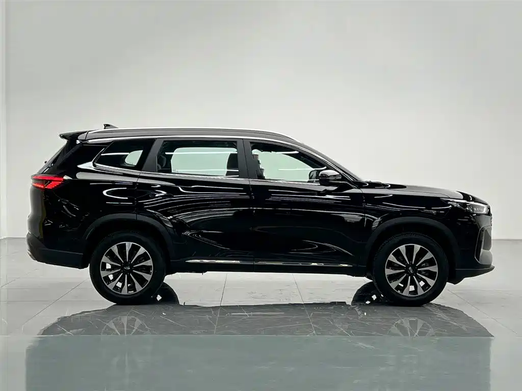Chery 8 PLUS 2025 290TGDI DCT