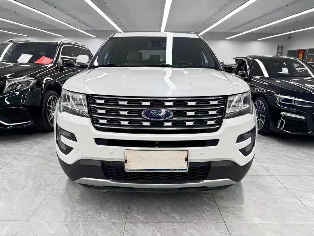 Ford Explorer (Import) — миниатюра 2