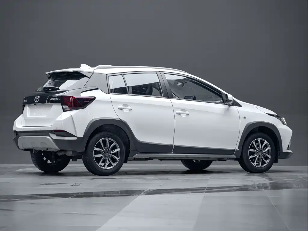 Toyota Yaris L — миниатюра 10
