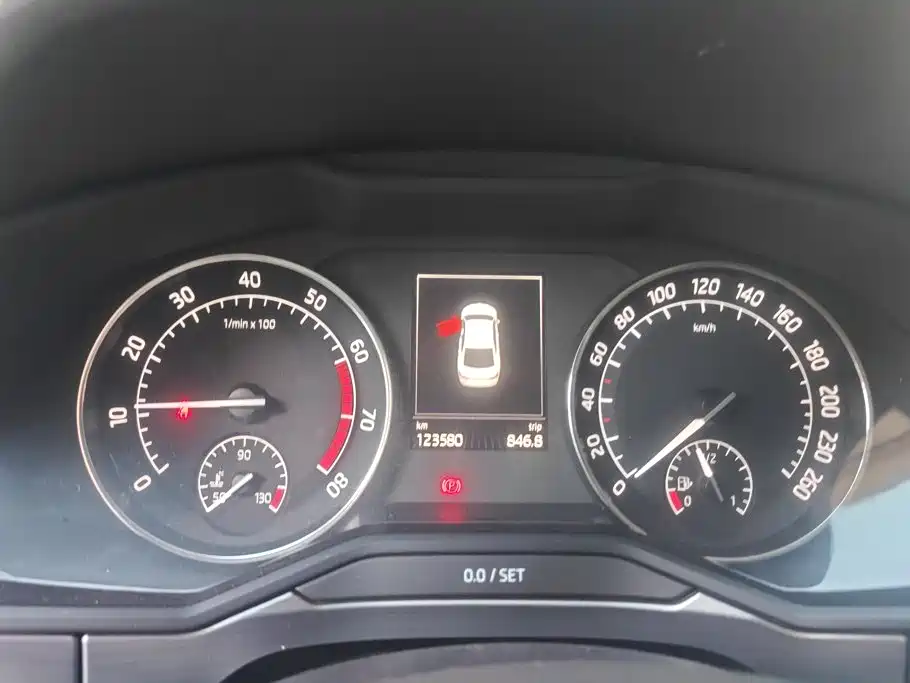Skoda Superb — миниатюра 14