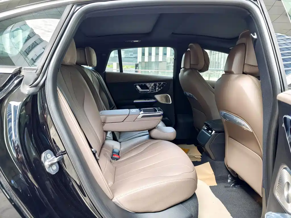 Mercedes-Benz EQE — миниатюра 18