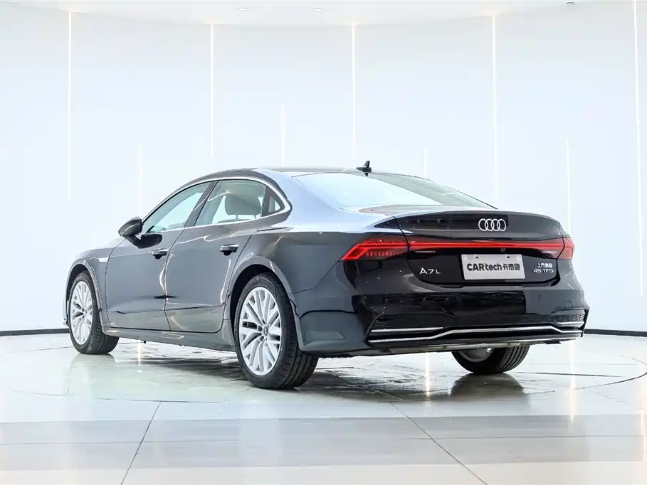 Audi A7L 2024 45TFSI S-line