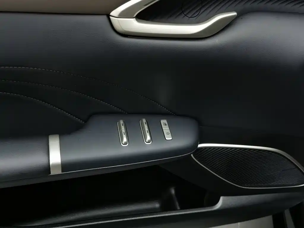 Changan Eado — миниатюра 9