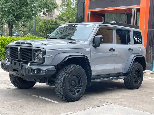 2022 TANK 300
