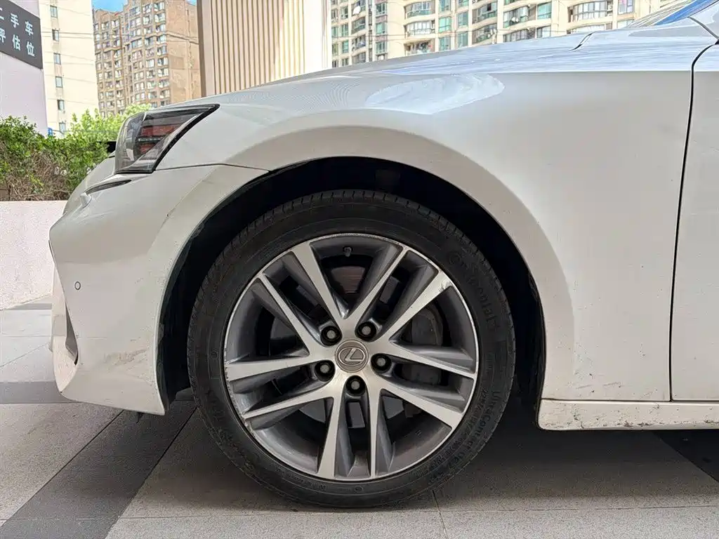 Lexus IS — миниатюра 11