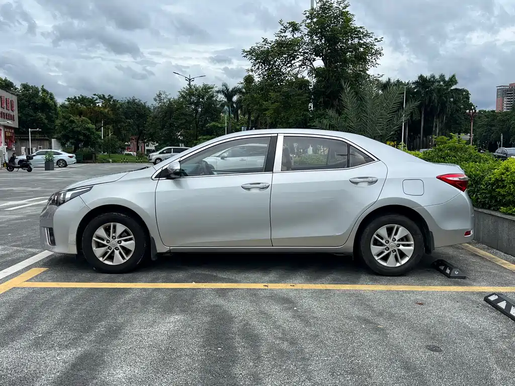 Toyota Corolla — миниатюра 4