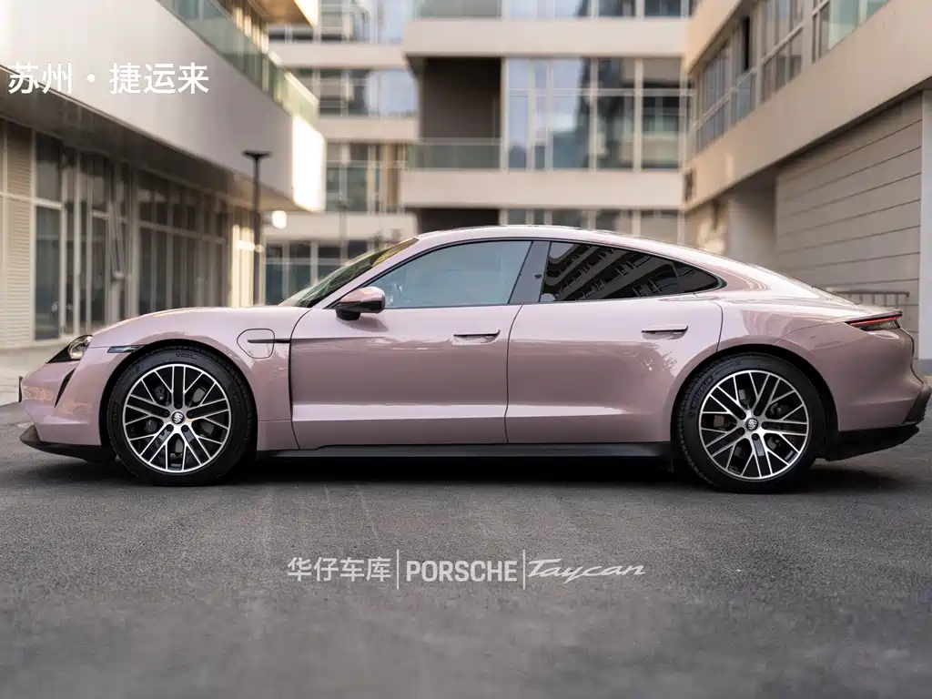 Porsche Taycan — миниатюра 3