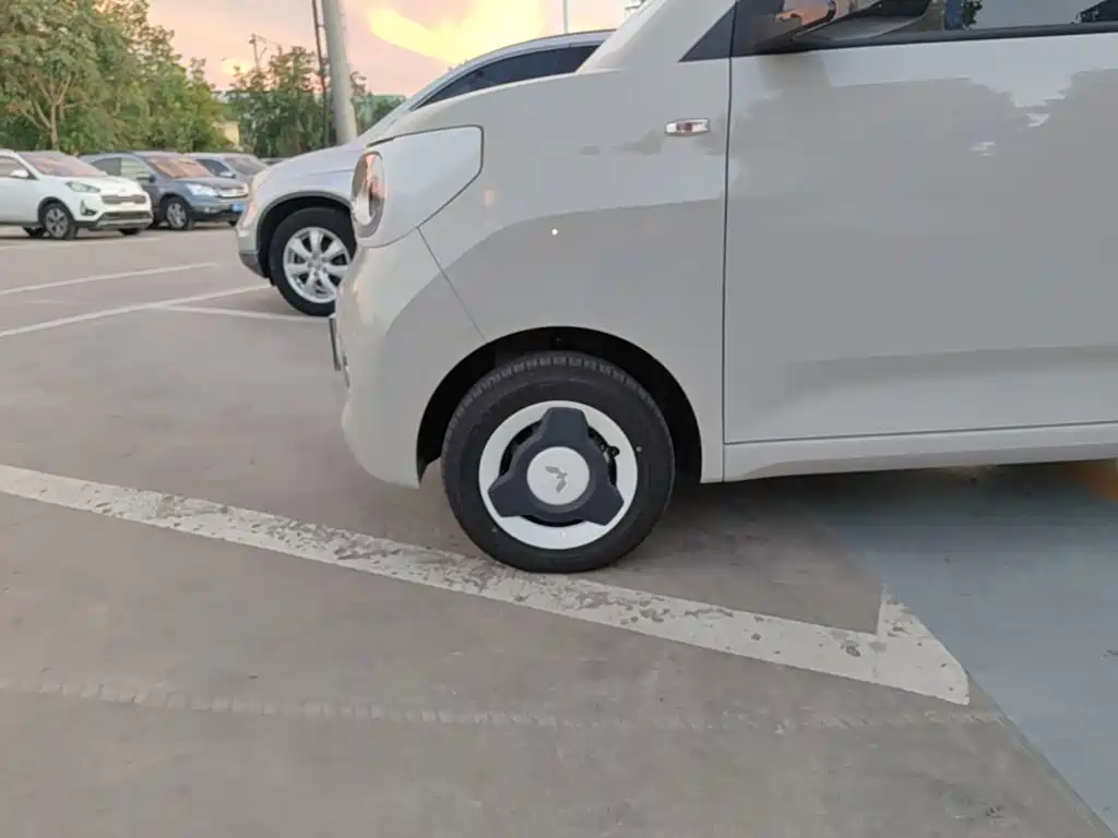 Wuling MINIEV — миниатюра 23