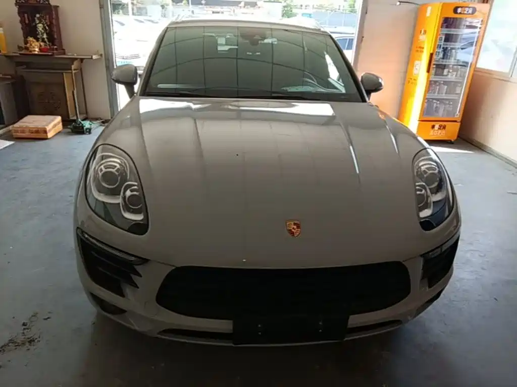 Porsche Macan — миниатюра 3