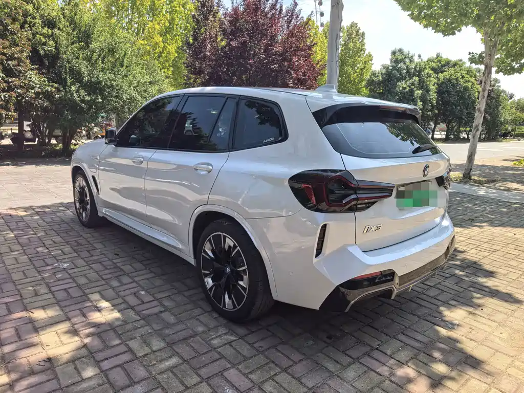 BMW iX3 — миниатюра 4