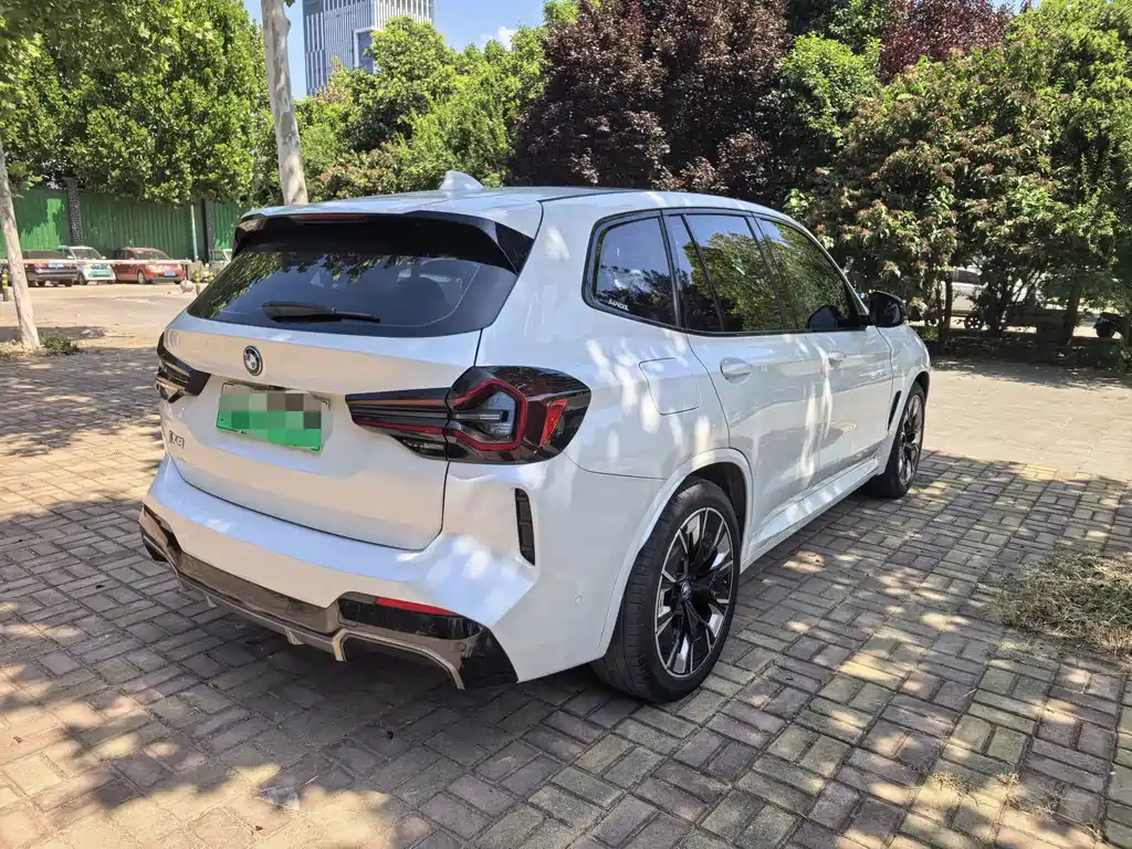 BMW iX3 — миниатюра 3