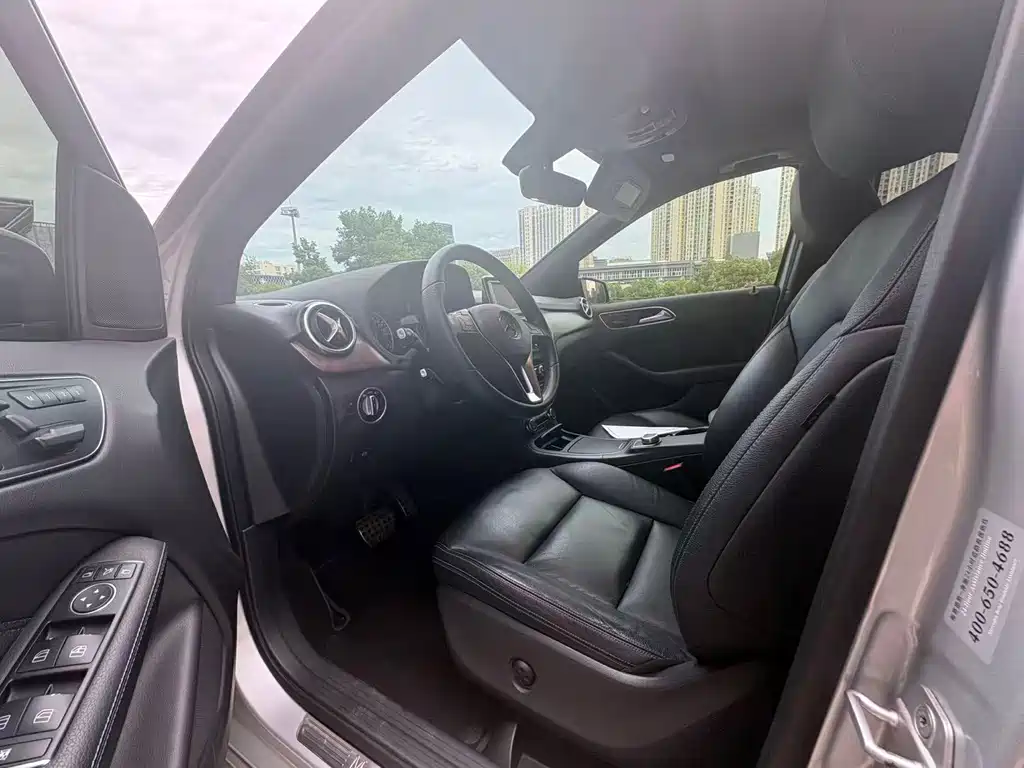 Mercedes-Benz B-Class — миниатюра 11