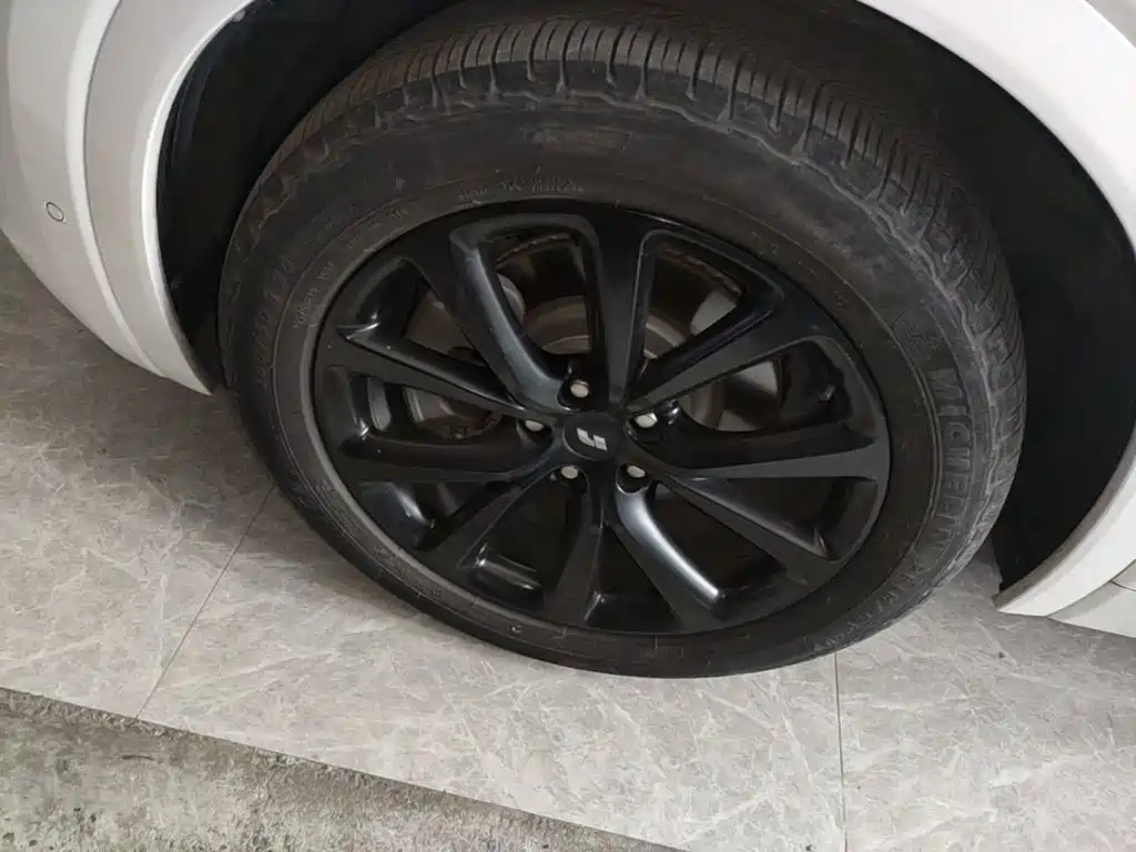 Li Auto Li ONE — миниатюра 23